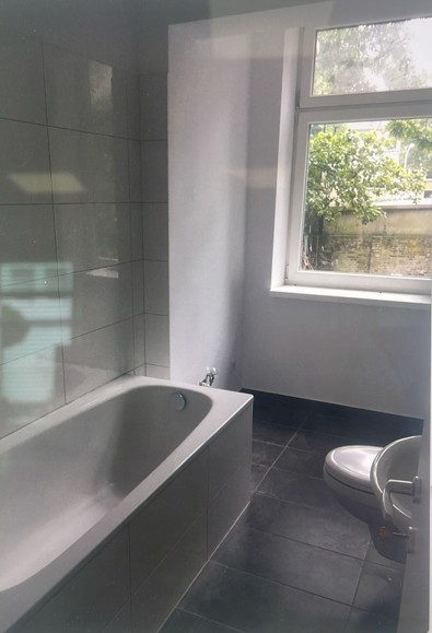 Mehrfamilienhaus mit charmanten 4-Zimmer-Altbauwohnungen im Amtsgerichtsviertel Duisburg-Ruhrort