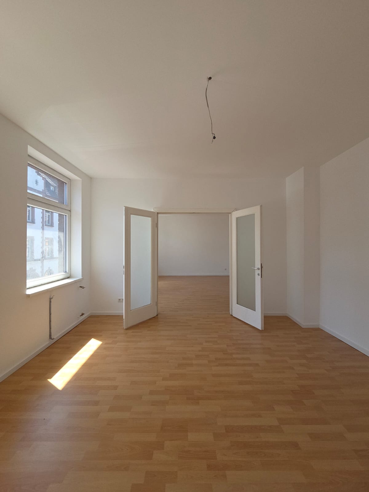 Charmante 4-Zimmer-Altbauwohnung im Amtsgerichtsviertel von Duisburg-Ruhrort.: Wohnung 3 im 2.OG