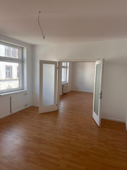 Mehrfamilienhaus mit charmanten 4-Zimmer-Altbauwohnungen im Amtsgerichtsviertel Duisburg-Ruhrort