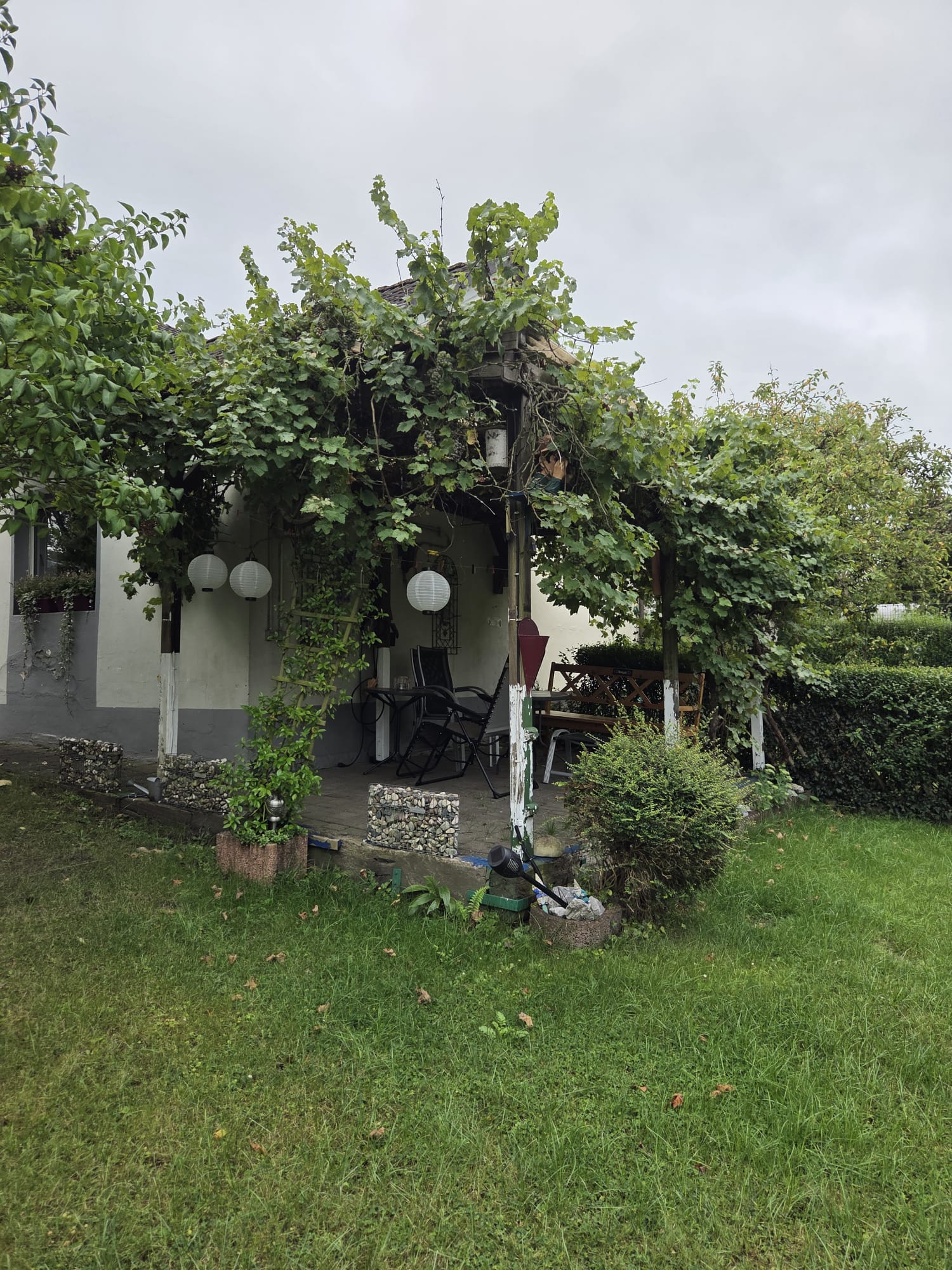 VORANKÜNDIGUNG: Doppelhaus- Hälfte mit großem Grundstück