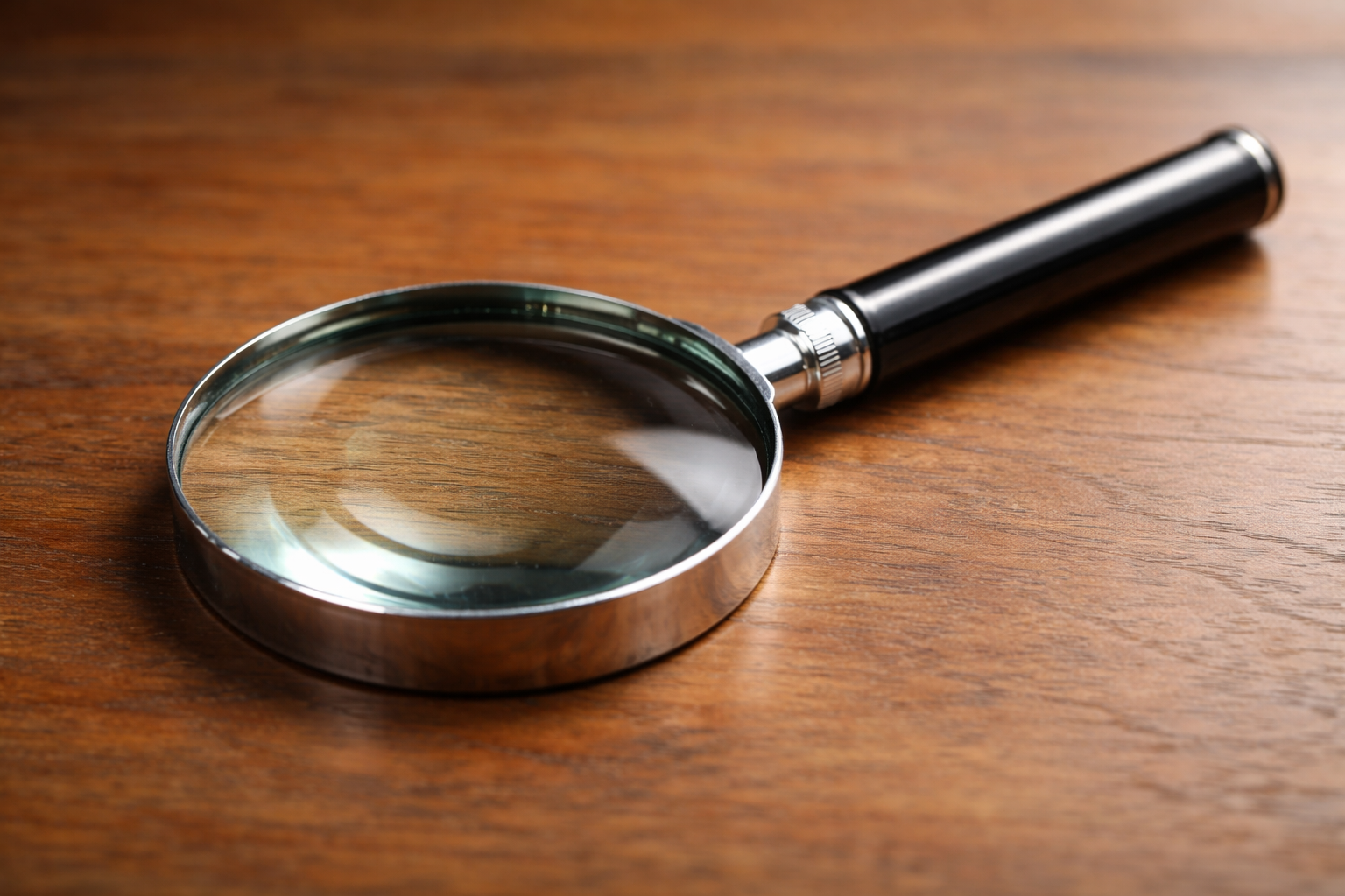 SUCHE: Lagerhalle mit Freifläche in Essen